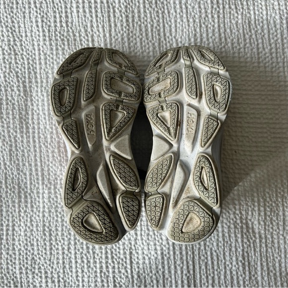Hoka Women’s Bondi 8 Shoes - Picture 3 of 4